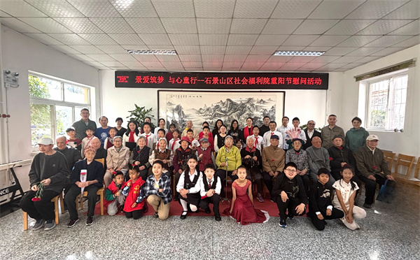 合影1.jpg 合影1.jpg